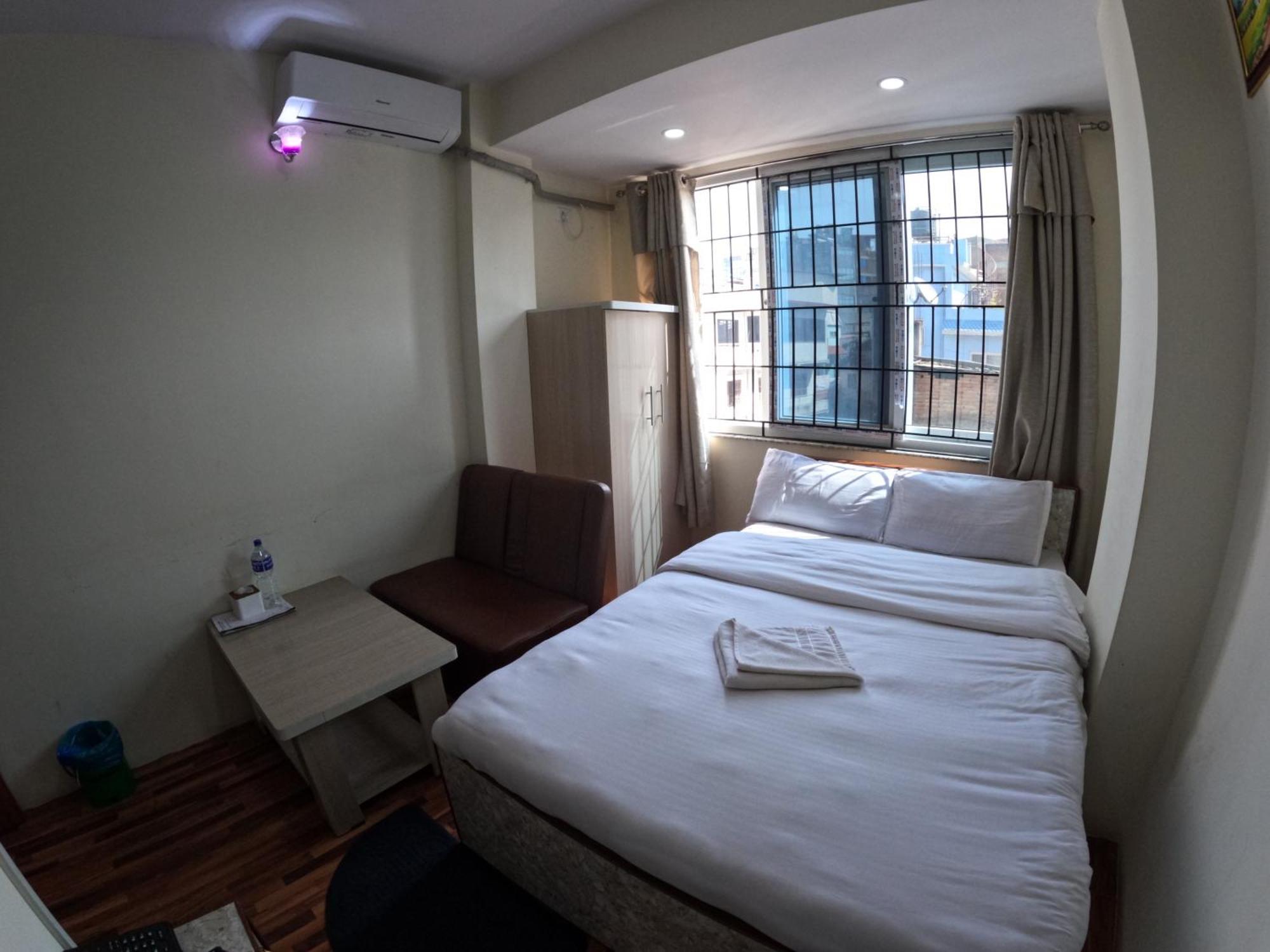 Hotel Global Village Kathmandu Exteriör bild